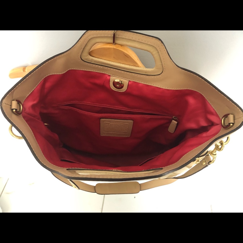 Coach Purse - Picture 3 of 4